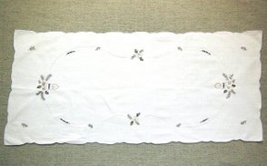 Auntie's Christmas Table Runner