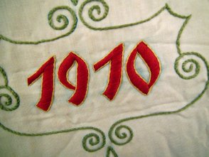 Embroidery Museum Eibenstock, Traditional Banner, Satin Stitch